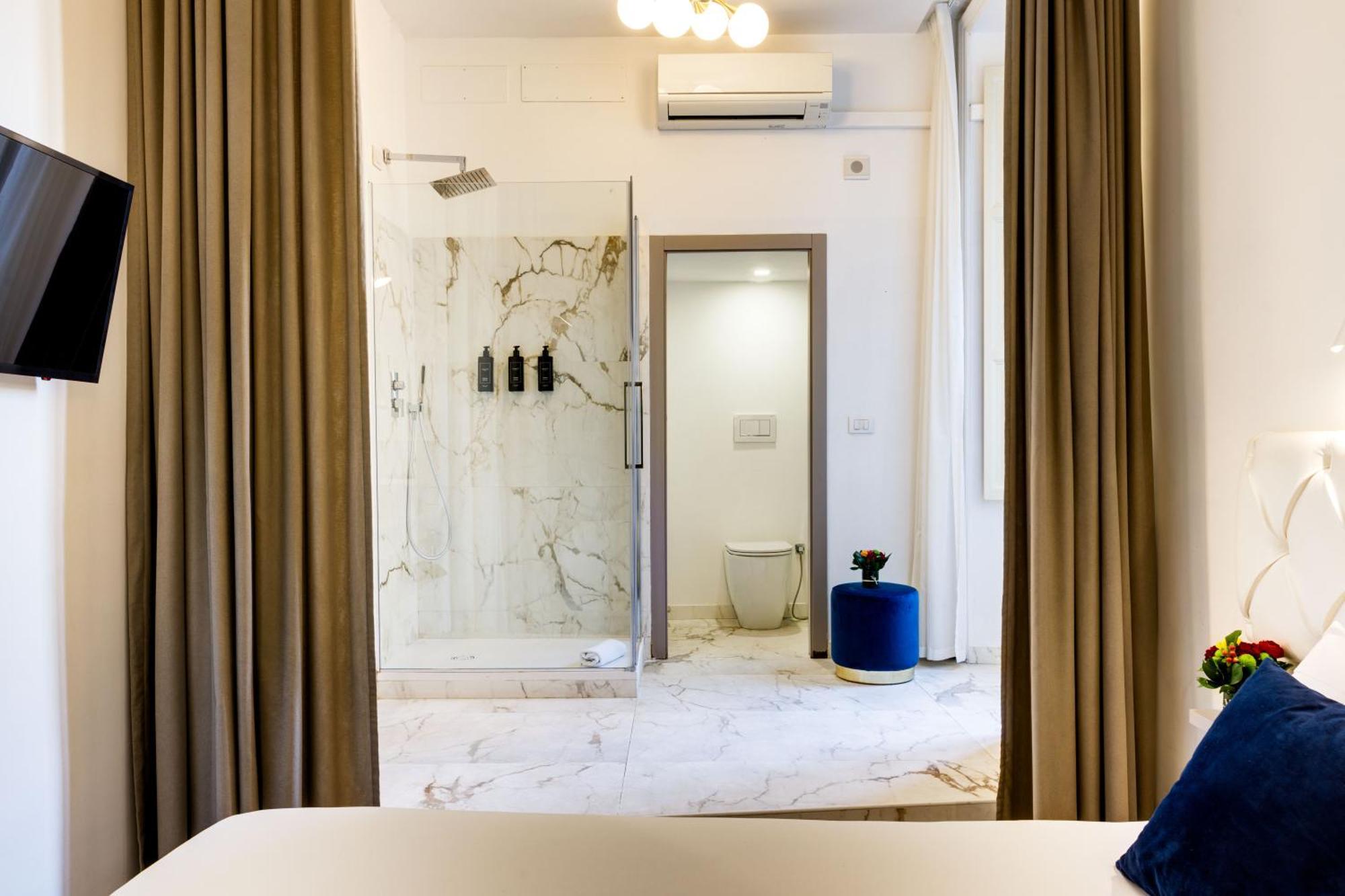 Piazza Farnese Luxury Couette-café 2*