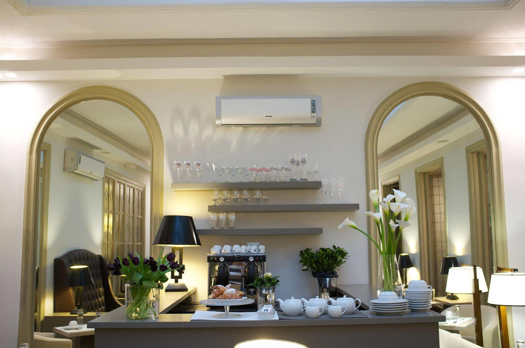 Piazza Farnese Luxury Couette-café 2*